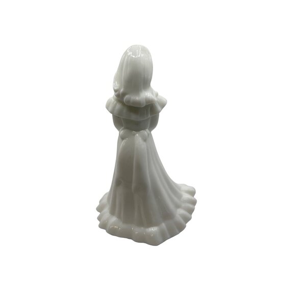 Fenton Handmade Milk Glass bridesmaid Girl Figurine - Picture 5 of 6